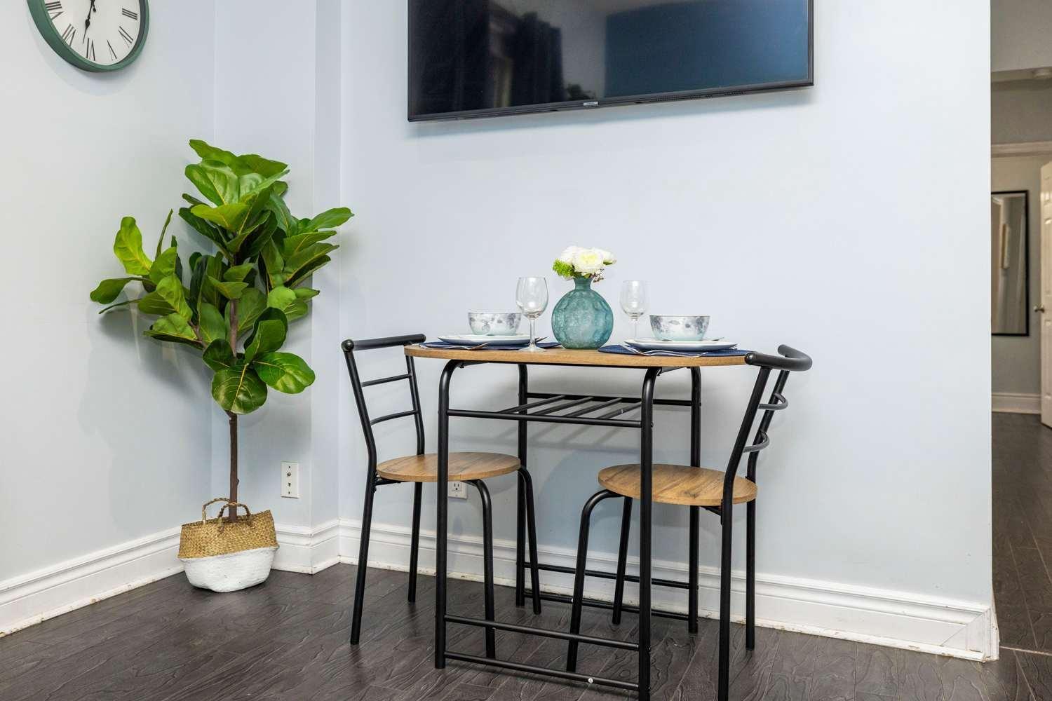 Pet-Friendly Home - Near Chinatown & Little Italy Оттава Экстерьер фото